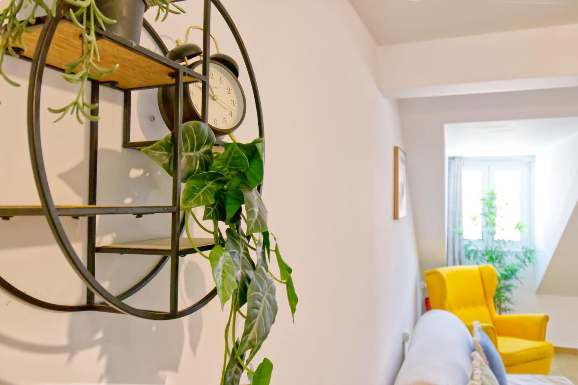 Central Apartment *